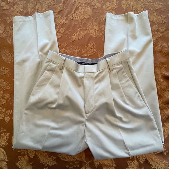 Dockers D3 men’s khaki pant - Picture 3 of 3